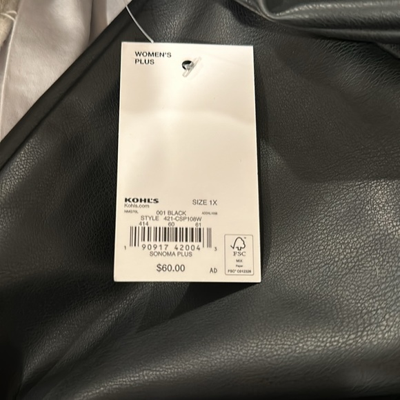 Black vegan “leather” pants - Picture 3 of 4